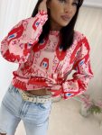 BURN – Puder und rotes Sweatshirt_Main