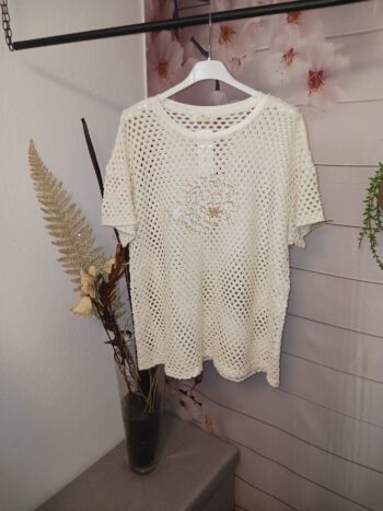 Netzpullover Cap mit W - Brosche