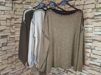 Oversize Strickpullover mit Kontrastdetails (36-ca.44)