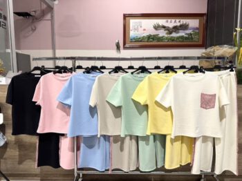 Damen Zweiteiler mit Glitzerstreifen | Sportlich und elegant